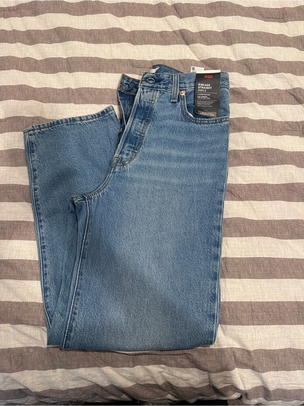 Levi's Women's Ankle Straight Jeans - Classic Blue